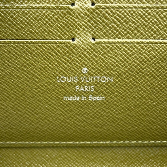 LOUIS VUITTON Black Monogram Wallet - Picture 14 of 14